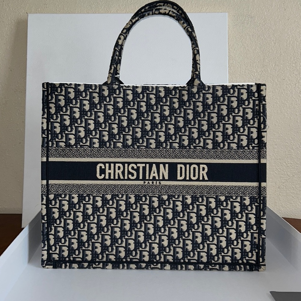 Medium Dior book tote